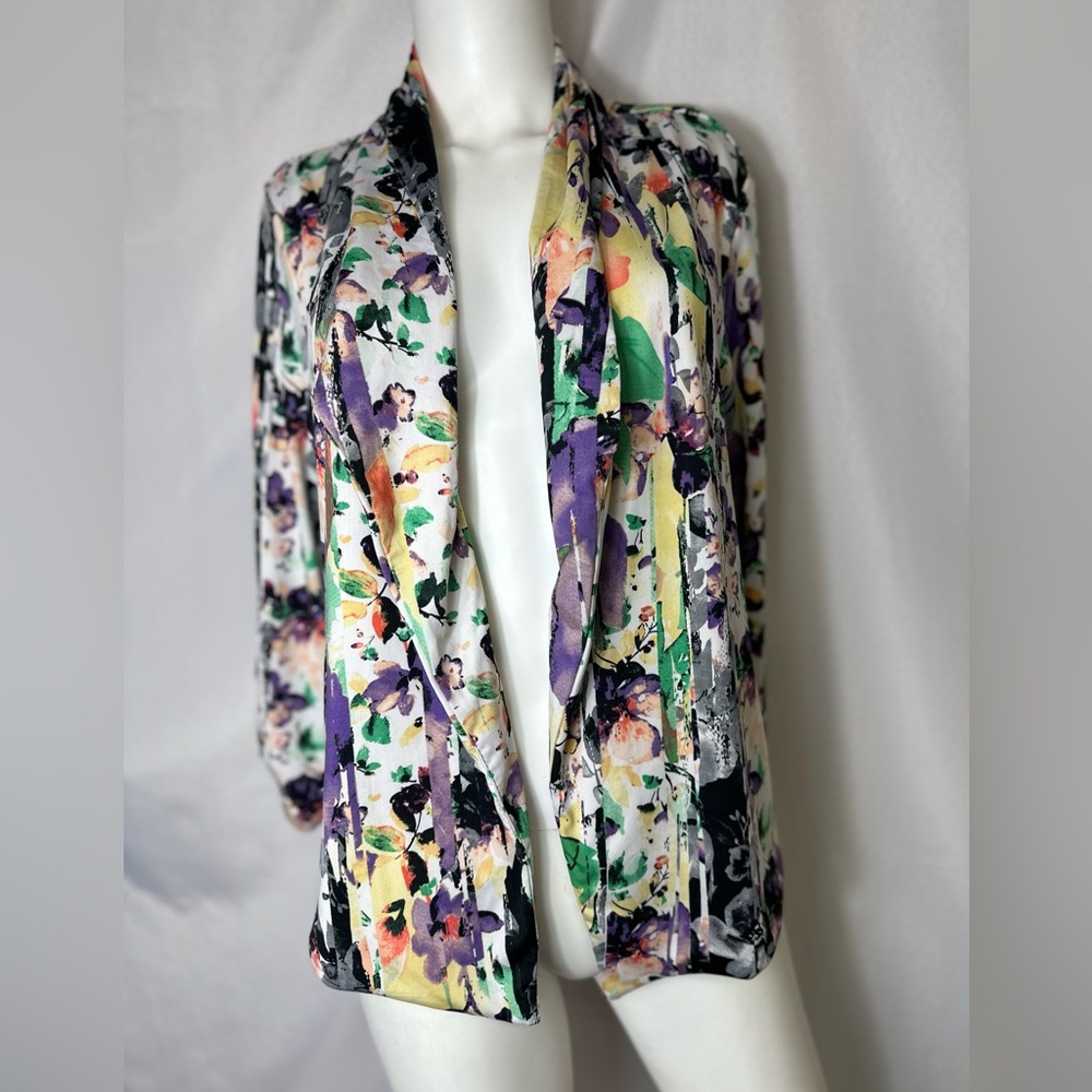 ROBERT LOUIS Women's Spring color floral Packable Blazer Jacket Sz. Med  EUC
